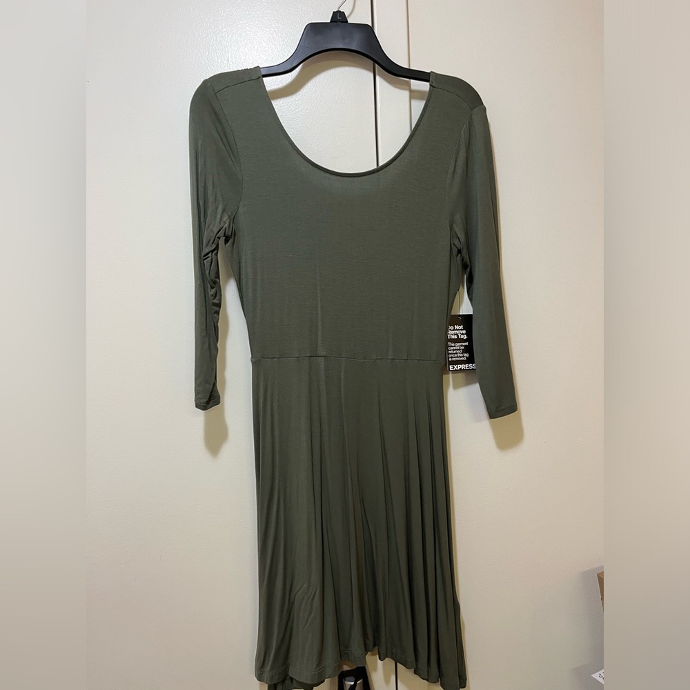 Express NWT olive 3/4 sleeve dress, low back